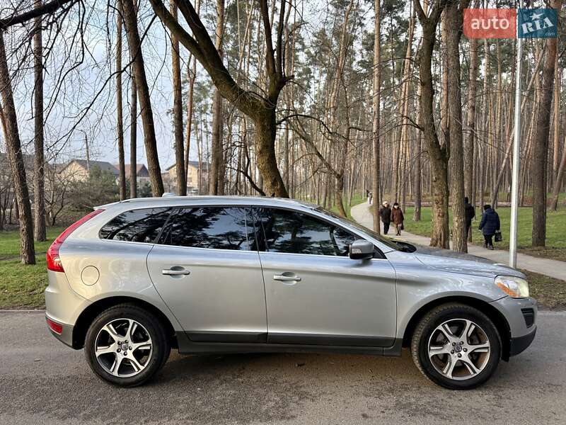Внедорожник / Кроссовер Volvo XC60 2012 в Киеве