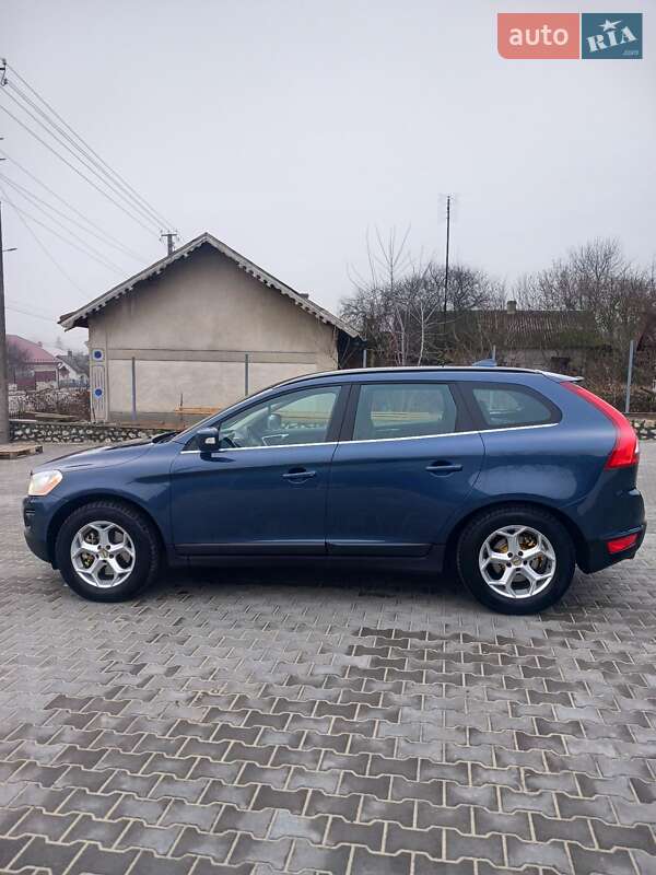 Внедорожник / Кроссовер Volvo XC60 2009 в Теребовле