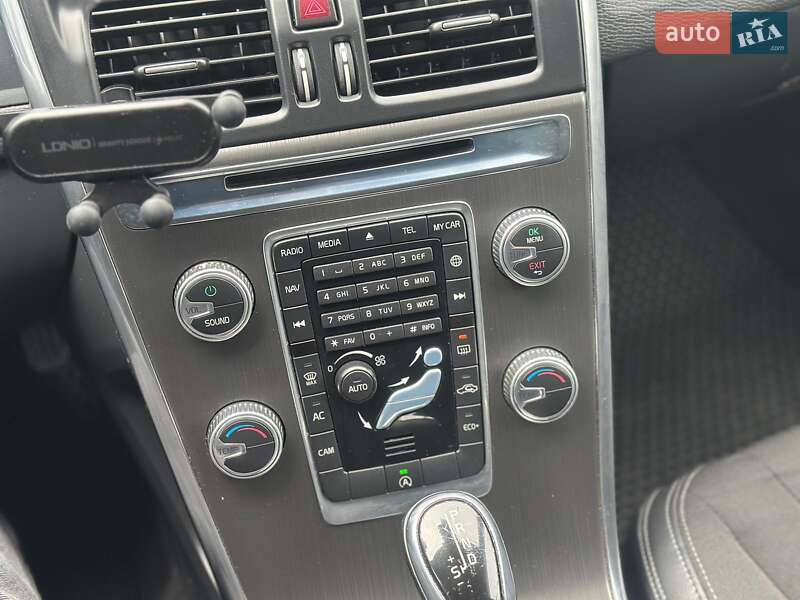 Внедорожник / Кроссовер Volvo XC60 2015 в Одессе