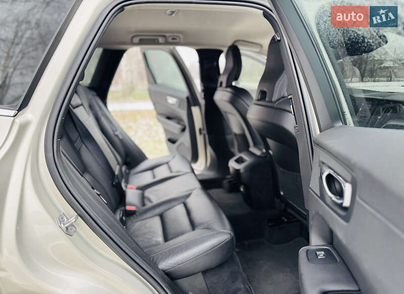 Внедорожник / Кроссовер Volvo XC60 2019 в Лохвице