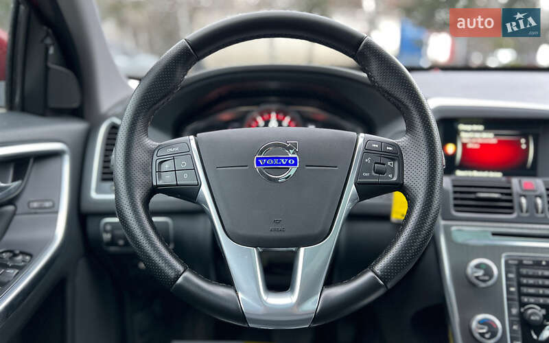 Позашляховик / Кросовер Volvo XC60 2016 в Львові