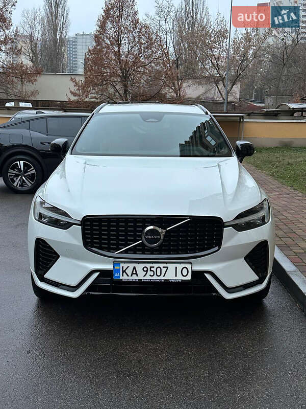 Volvo XC60 2022