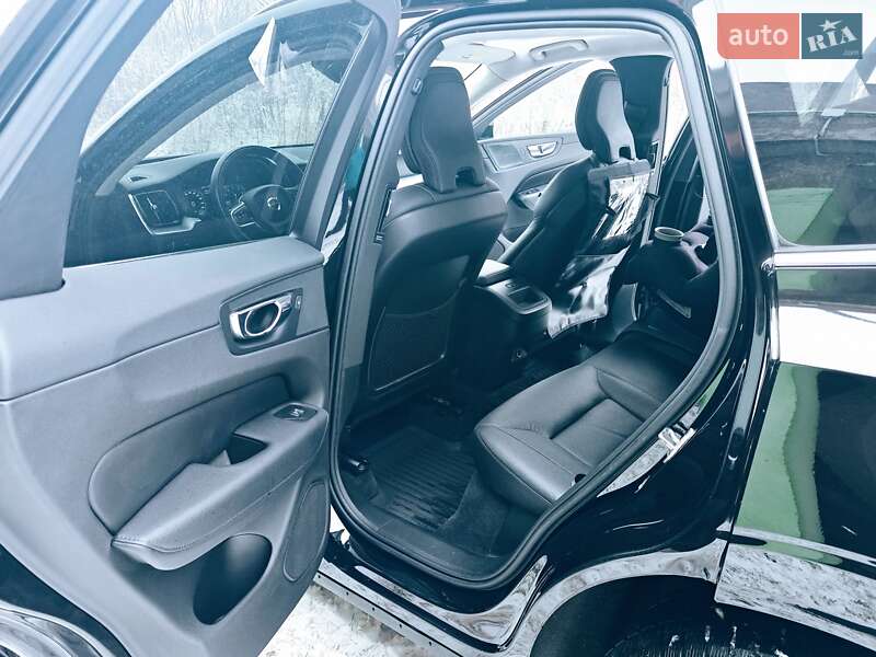 Позашляховик / Кросовер Volvo XC60 2019 в Львові