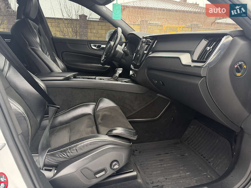 Позашляховик / Кросовер Volvo XC60 2017 в Рівному