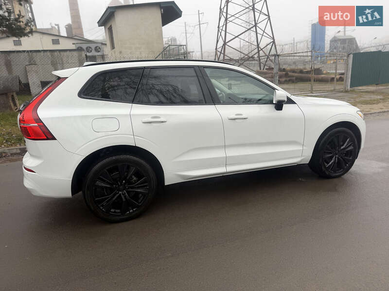 Позашляховик / Кросовер Volvo XC60 2022 в Львові