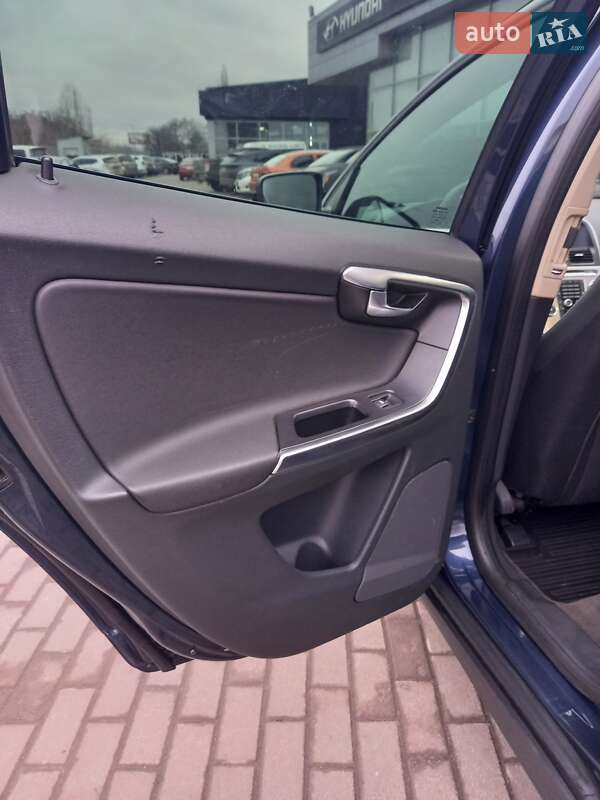 Позашляховик / Кросовер Volvo XC60 2011 в Полтаві фото 25 Позашляховик / Кросовер Volvo XC60 2011 в Полтаві