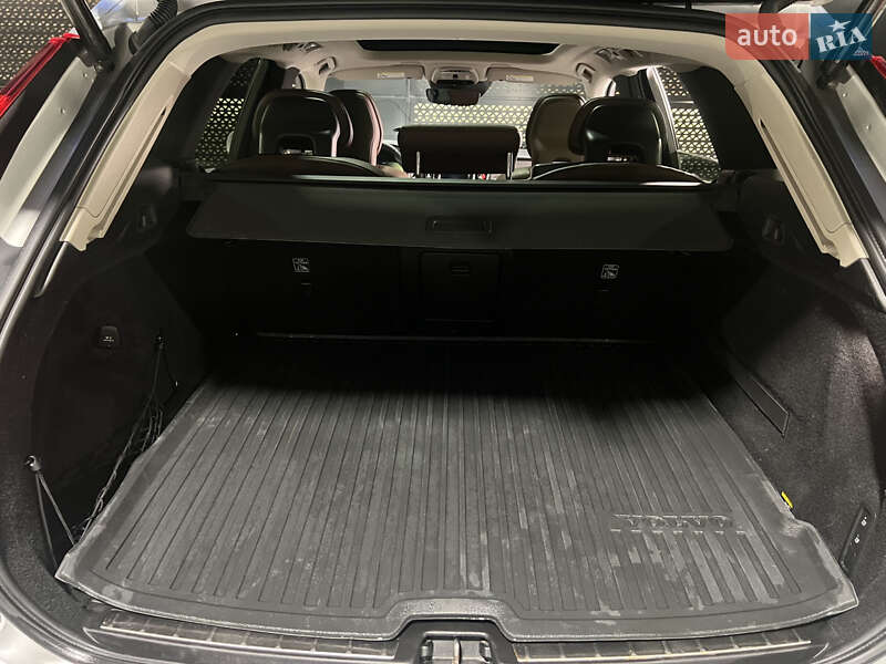 Внедорожник / Кроссовер Volvo XC60 2019 в Луцке