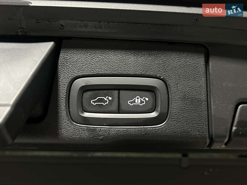 Внедорожник / Кроссовер Volvo XC60 2019 в Луцке