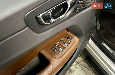 Внедорожник / Кроссовер Volvo XC60 2019 в Луцке