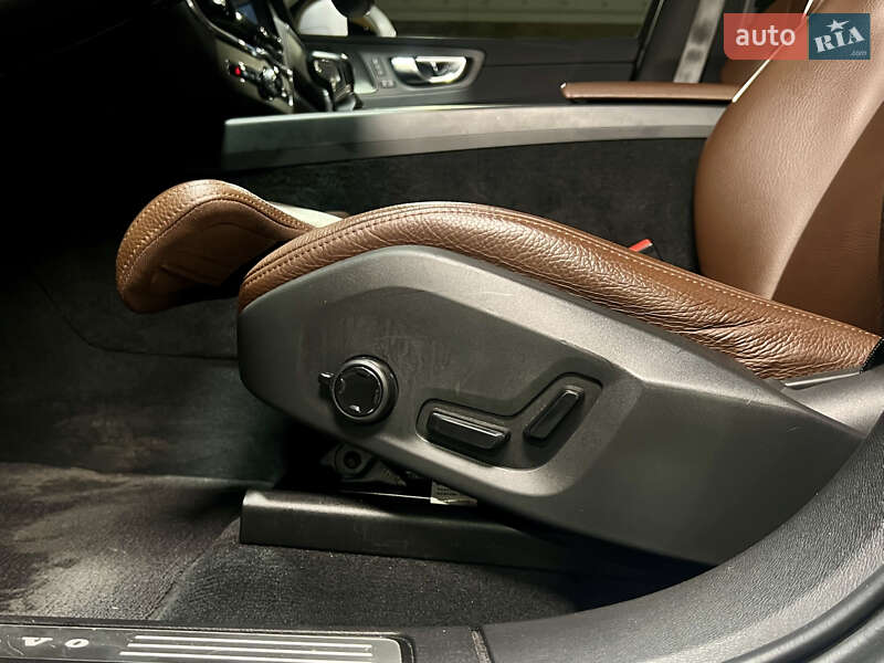 Внедорожник / Кроссовер Volvo XC60 2019 в Луцке