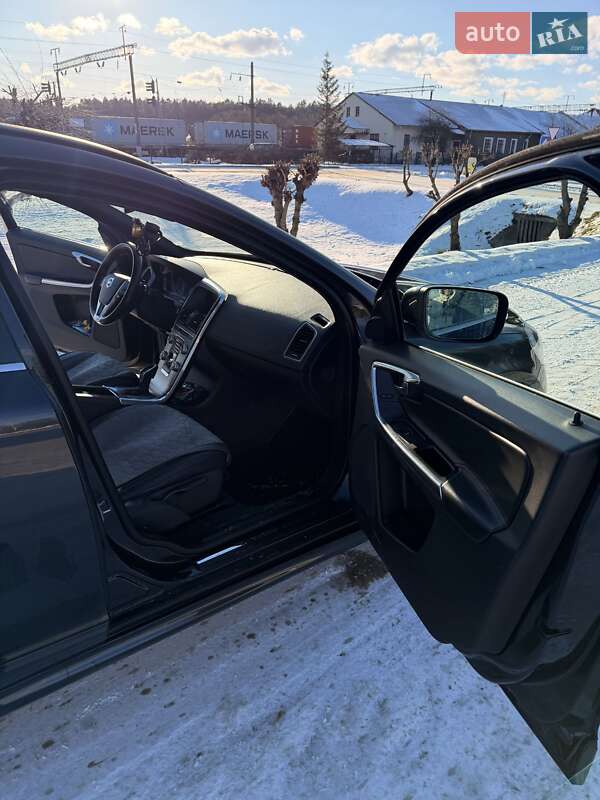 Внедорожник / Кроссовер Volvo XC60 2016 в Бродах