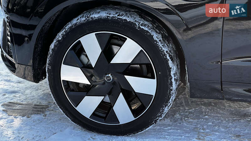 Внедорожник / Кроссовер Volvo XC60 2024 в Киеве