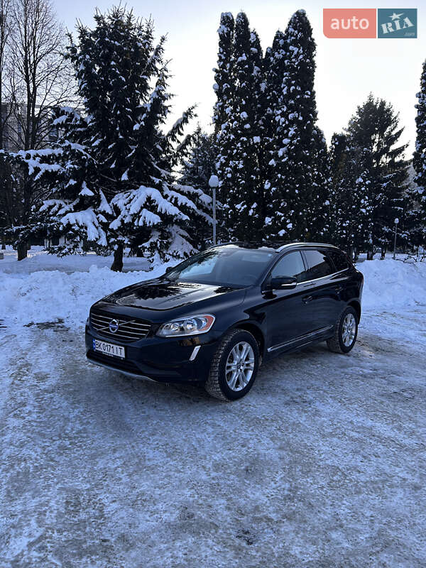 Внедорожник / Кроссовер Volvo XC60 2015 в Ровно