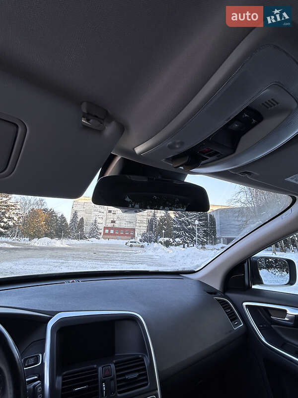 Внедорожник / Кроссовер Volvo XC60 2015 в Ровно