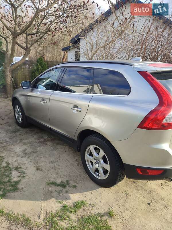 Внедорожник / Кроссовер Volvo XC60 2012 в Львове