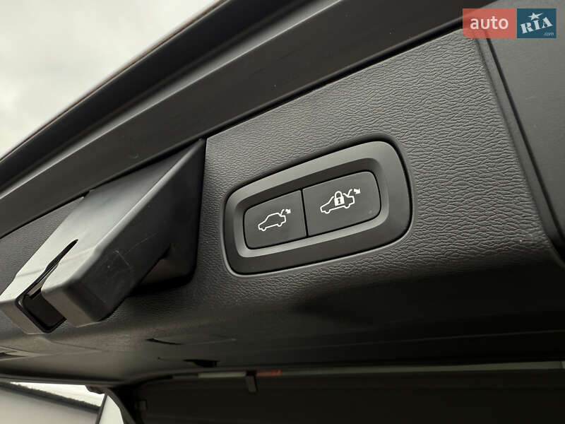 Внедорожник / Кроссовер Volvo XC60 2019 в Дрогобыче