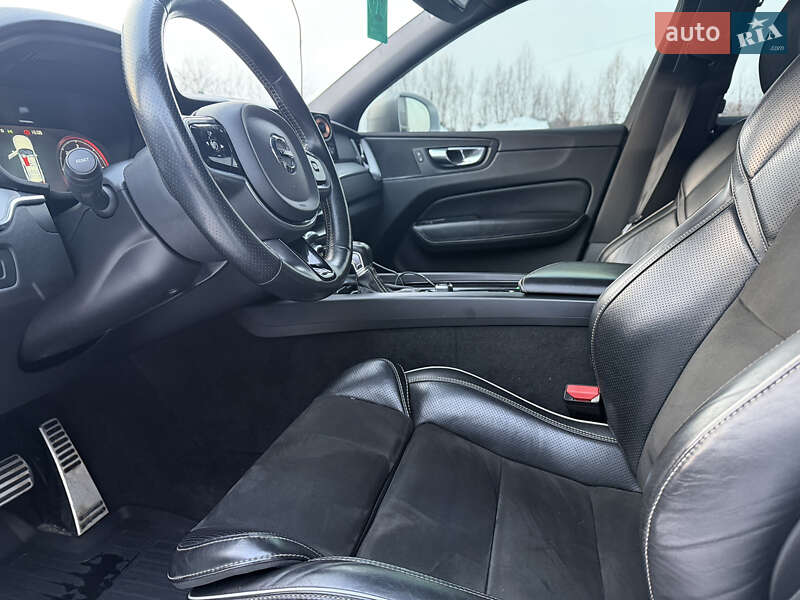 Внедорожник / Кроссовер Volvo XC60 2017 в Ровно