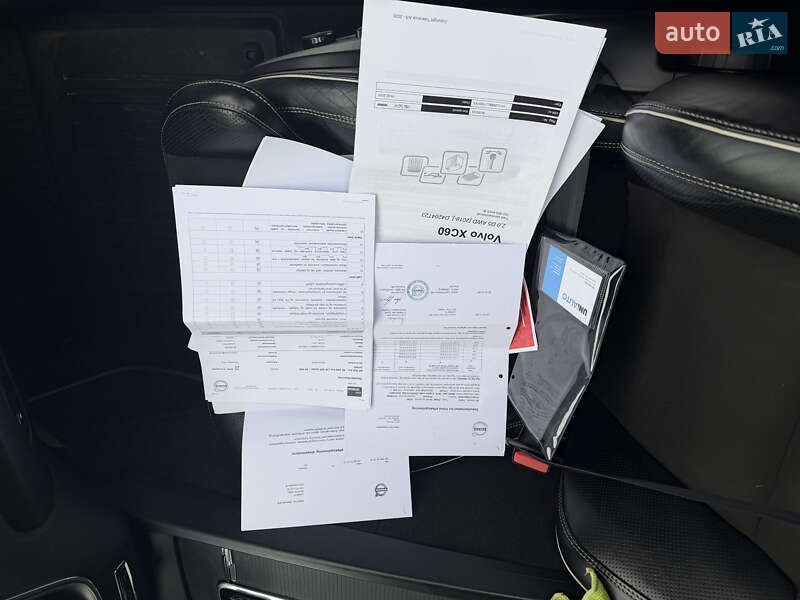 Внедорожник / Кроссовер Volvo XC60 2017 в Ровно