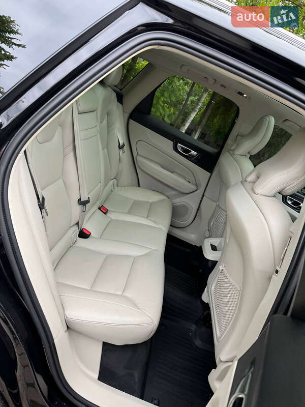 Внедорожник / Кроссовер Volvo XC60 2018 в Ивано-Франковске