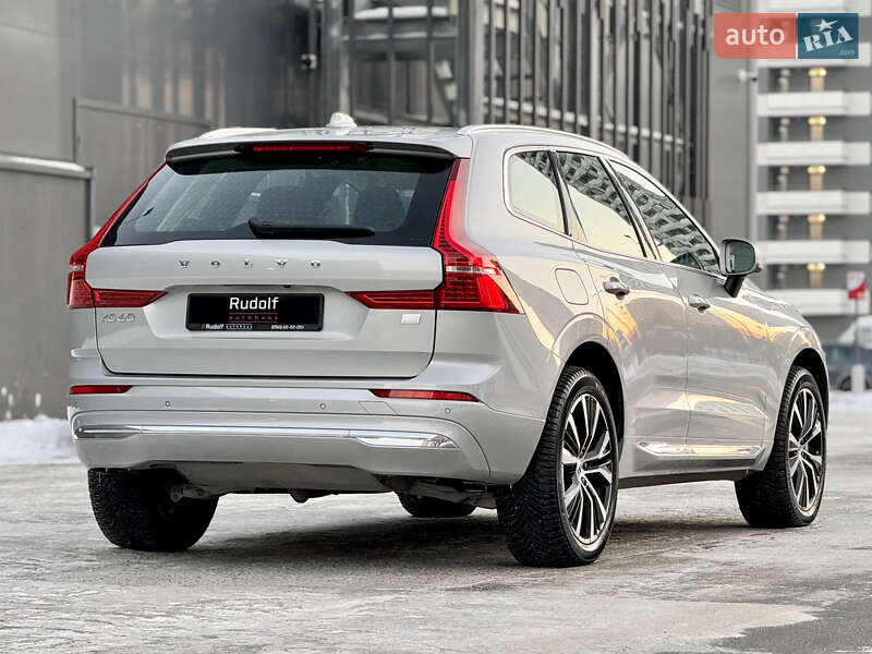 Внедорожник / Кроссовер Volvo XC60 2022 в Киеве