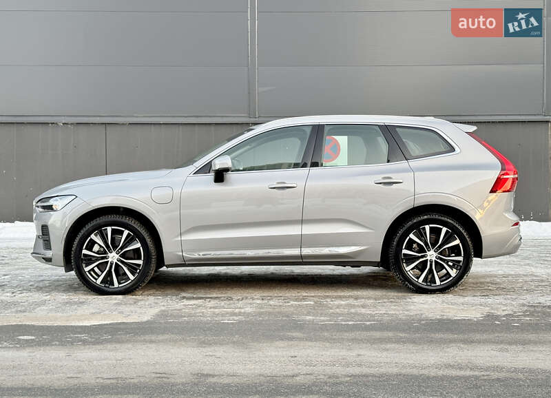 Внедорожник / Кроссовер Volvo XC60 2022 в Киеве