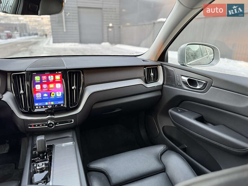 Внедорожник / Кроссовер Volvo XC60 2022 в Киеве