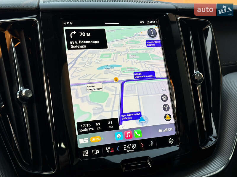 Внедорожник / Кроссовер Volvo XC60 2022 в Киеве