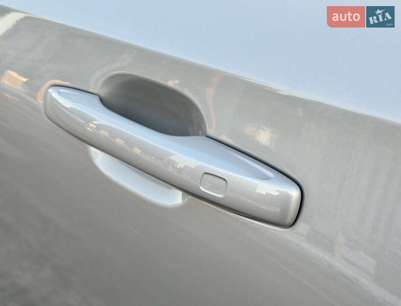 Внедорожник / Кроссовер Volvo XC60 2022 в Киеве