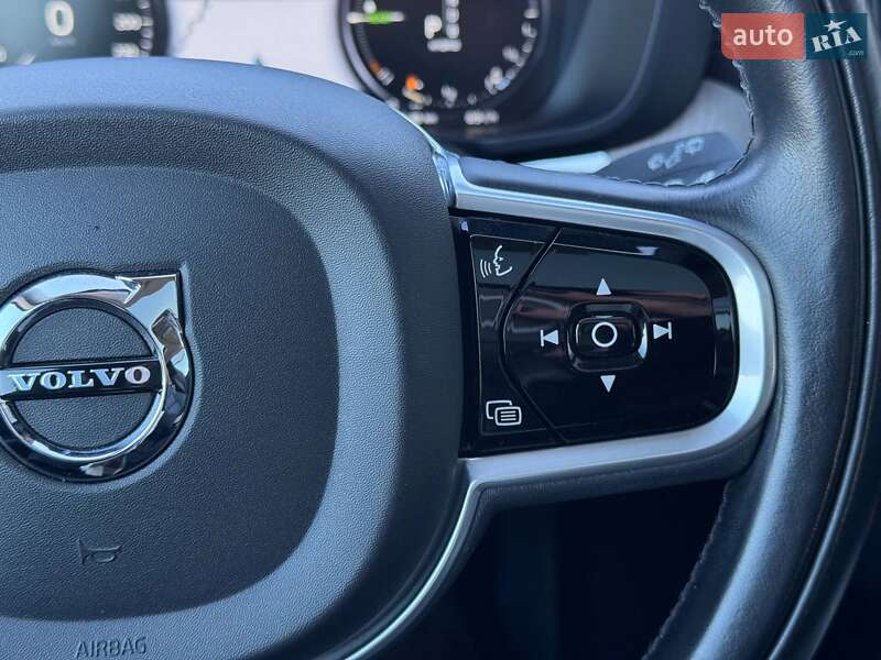 Внедорожник / Кроссовер Volvo XC60 2018 в Ровно