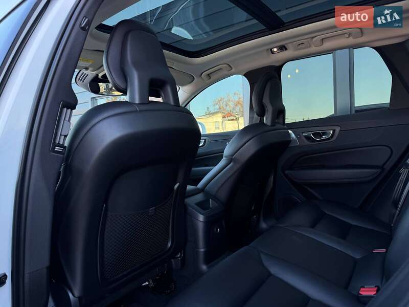 Внедорожник / Кроссовер Volvo XC60 2018 в Ровно