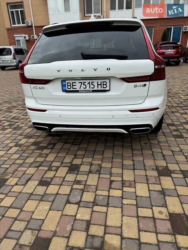 Внедорожник / Кроссовер Volvo XC60 2019 в Киеве