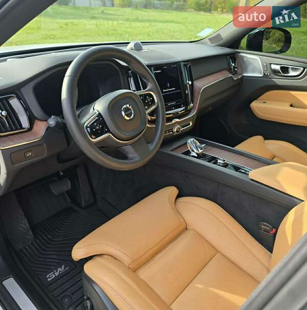 Внедорожник / Кроссовер Volvo XC60 2024 в Кривом Роге