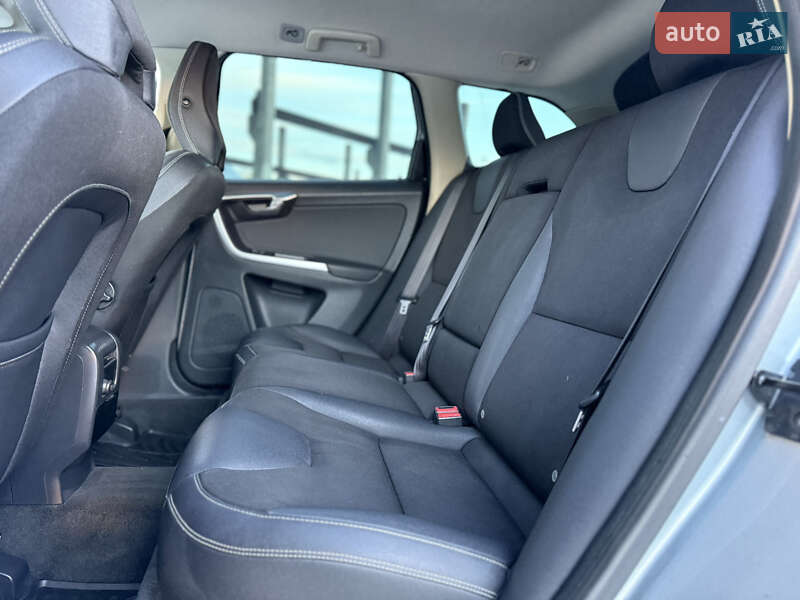 Внедорожник / Кроссовер Volvo XC60 2009 в Ивано-Франковске