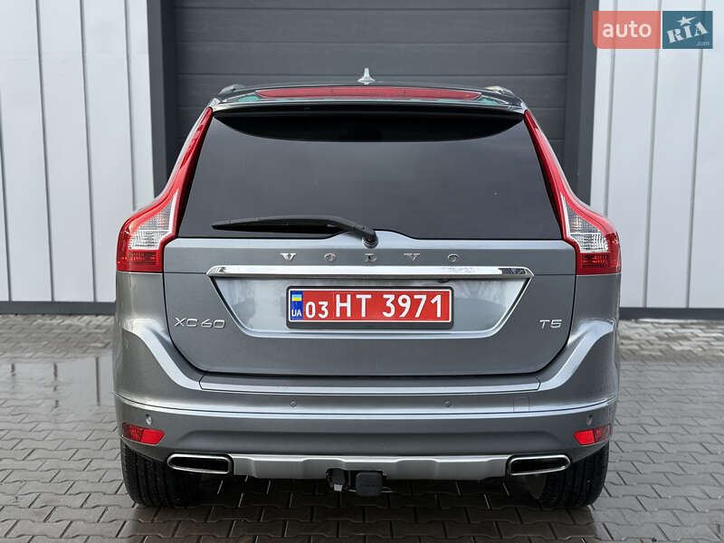 Внедорожник / Кроссовер Volvo XC60 2015 в Владимире