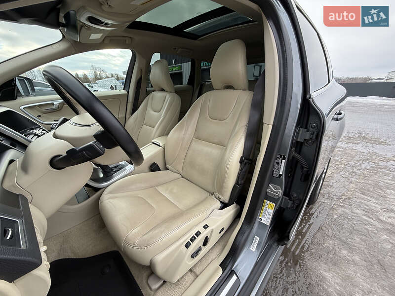 Внедорожник / Кроссовер Volvo XC60 2015 в Владимире