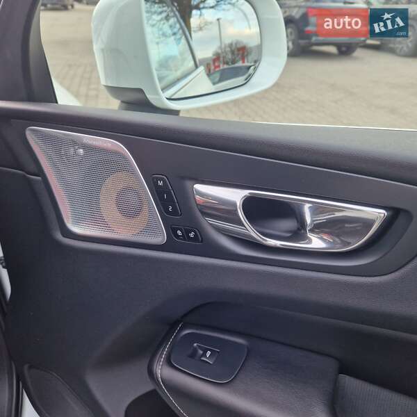Внедорожник / Кроссовер Volvo XC60 2018 в Николаеве фото 37 Внедорожник / Кроссовер Volvo XC60 2018 в Николаеве