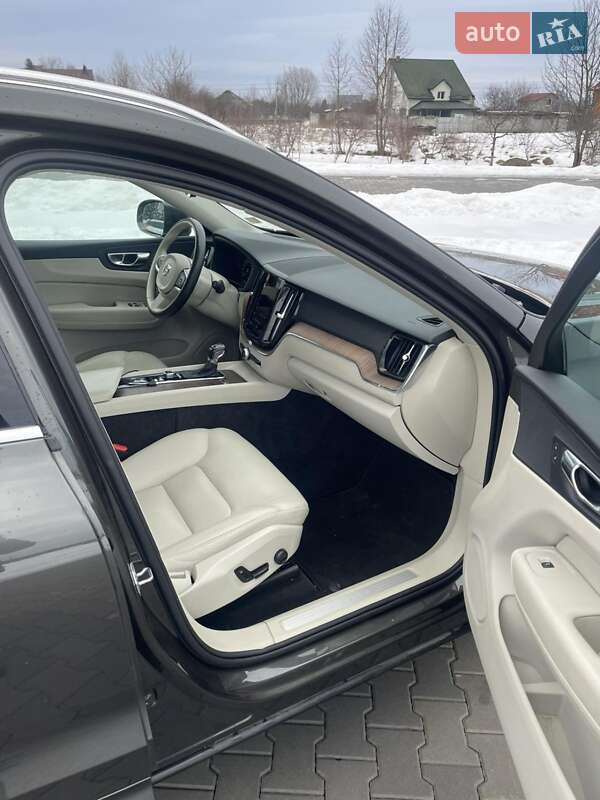 Внедорожник / Кроссовер Volvo XC60 2020 в Ивано-Франковске фото 11 Внедорожник / Кроссовер Volvo XC60 2020 в Ивано-Франковске