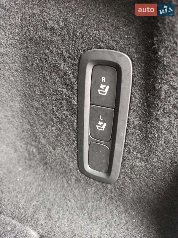 Внедорожник / Кроссовер Volvo XC60 2018 в Киеве