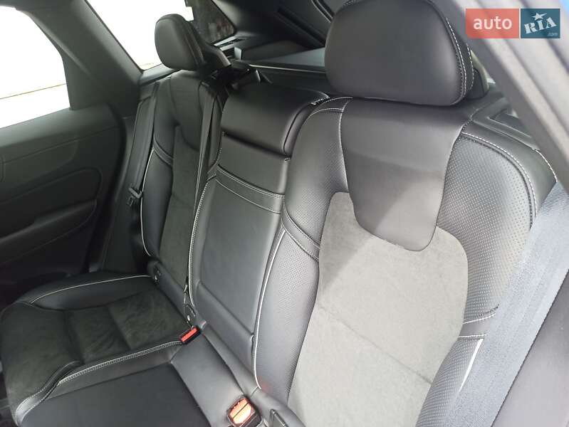 Внедорожник / Кроссовер Volvo XC60 2018 в Киеве