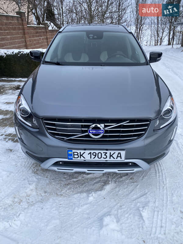 Внедорожник / Кроссовер Volvo XC60 2016 в Ровно