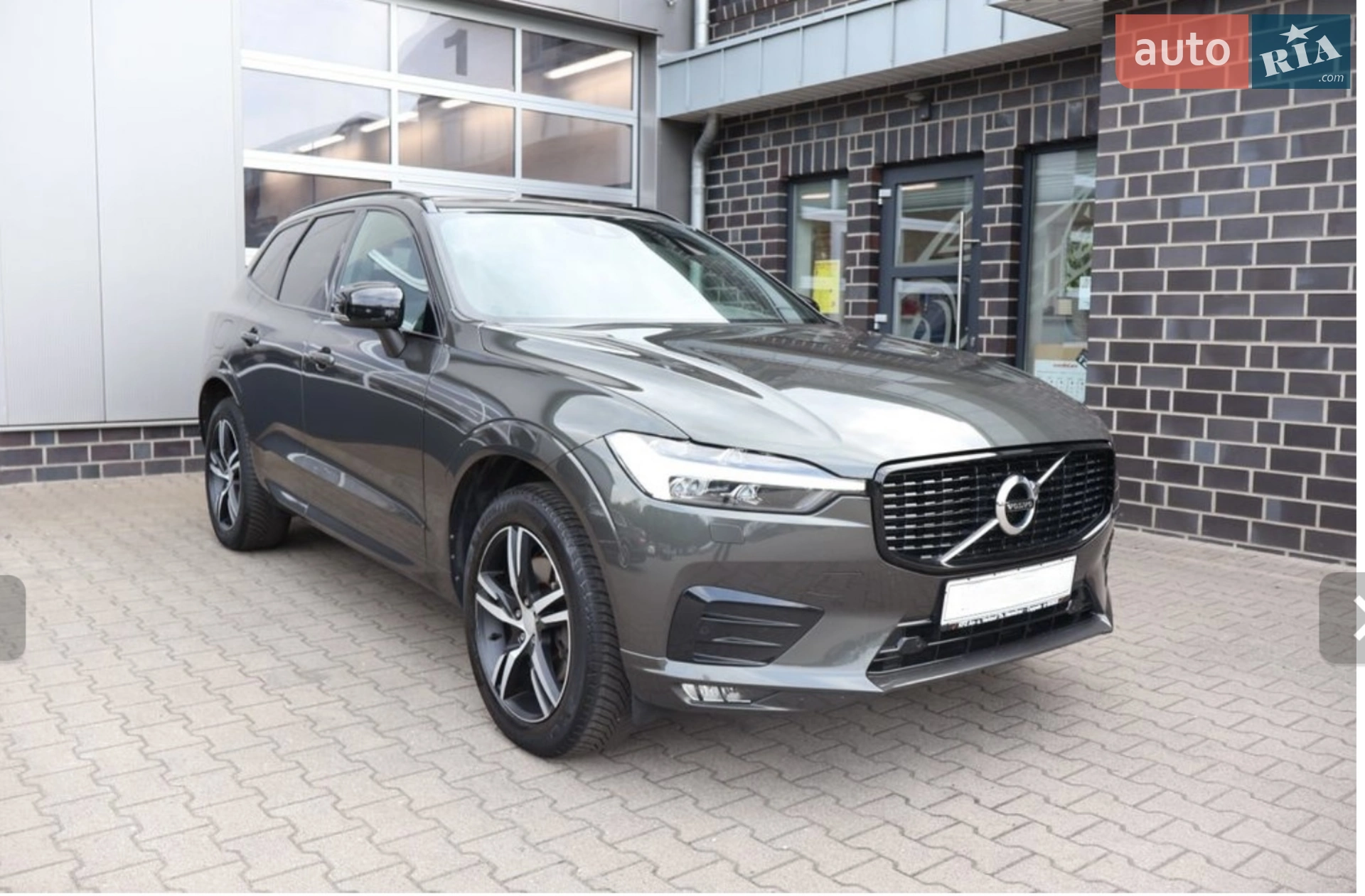 2021 Volvo XC60 - фото 1
