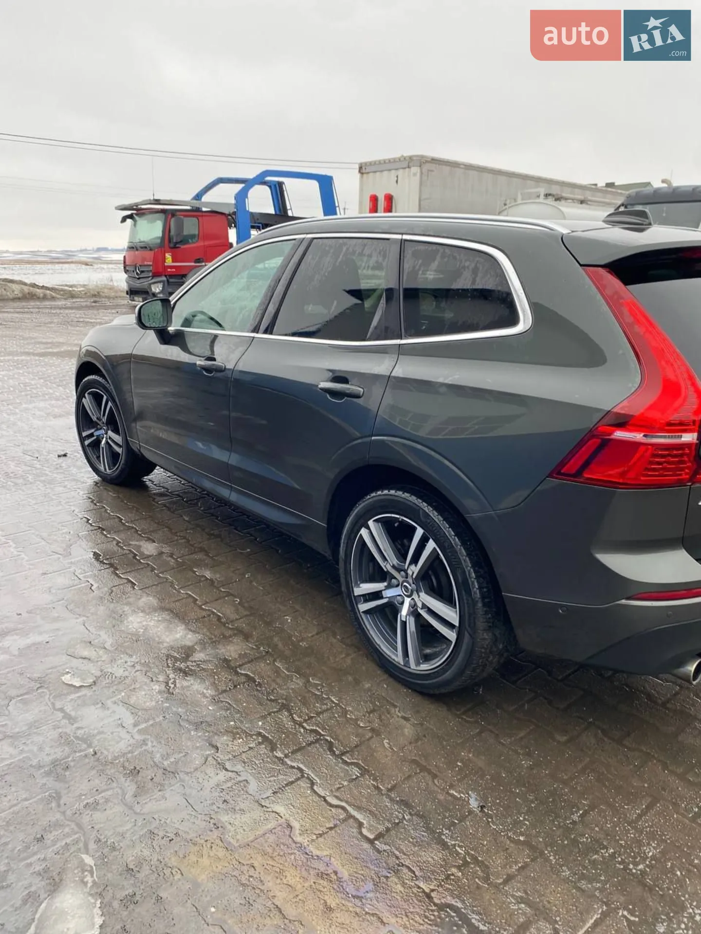 2018 Volvo XC60 - мініатюра 8