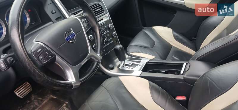 Внедорожник / Кроссовер Volvo XC60 2010 в Дубно