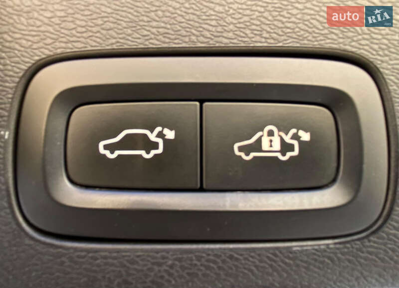 Внедорожник / Кроссовер Volvo XC60 2018 в Ровно