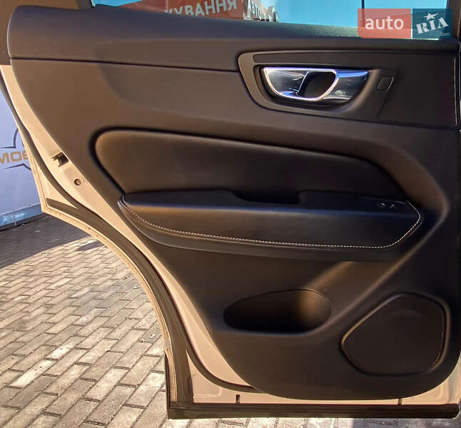 Внедорожник / Кроссовер Volvo XC60 2018 в Ровно