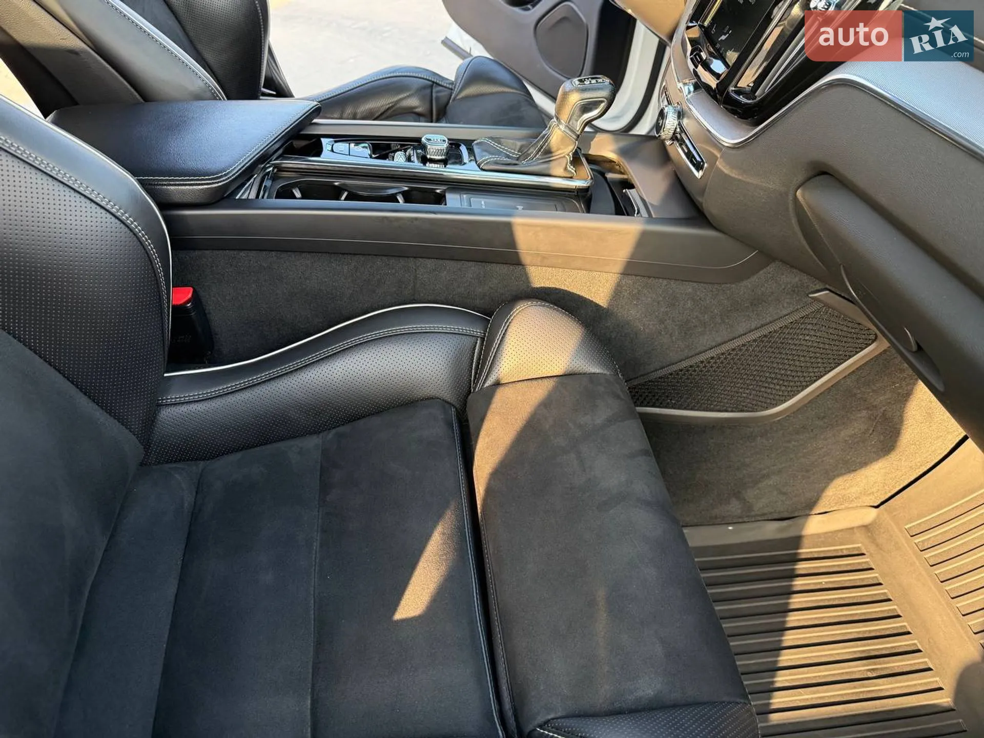 2018 Volvo XC60 - мініатюра 11