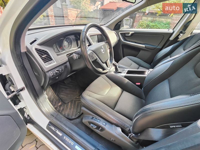 Позашляховик / Кросовер Volvo XC60 2015 в Львові