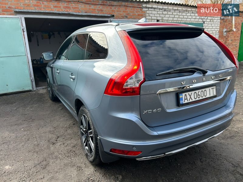 Внедорожник / Кроссовер Volvo XC60 2016 в Полтаве