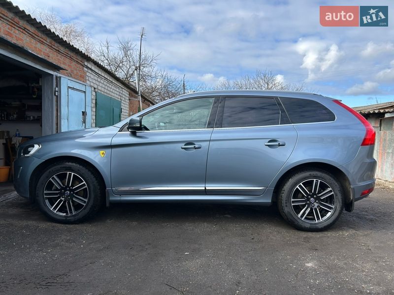 Внедорожник / Кроссовер Volvo XC60 2016 в Полтаве