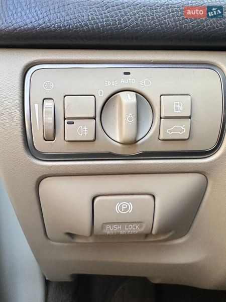 Внедорожник / Кроссовер Volvo XC60 2013 в Киеве